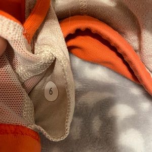 Lululemon bra size 6